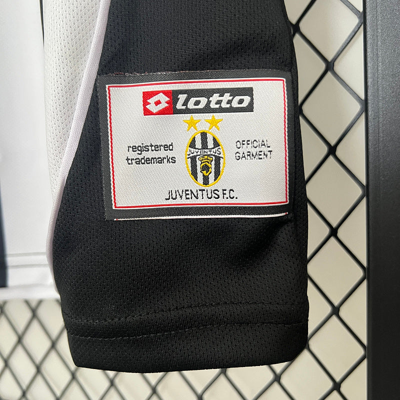 Camisa Retrô Juventus 2002/03 Home