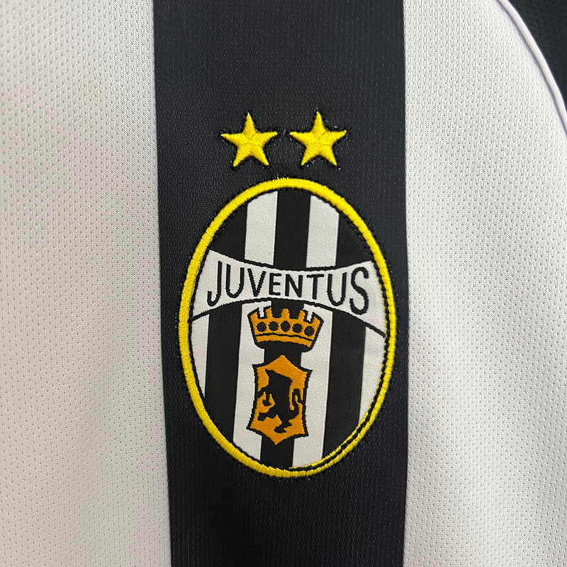 Camisa Retrô Juventus 2002/03 Home