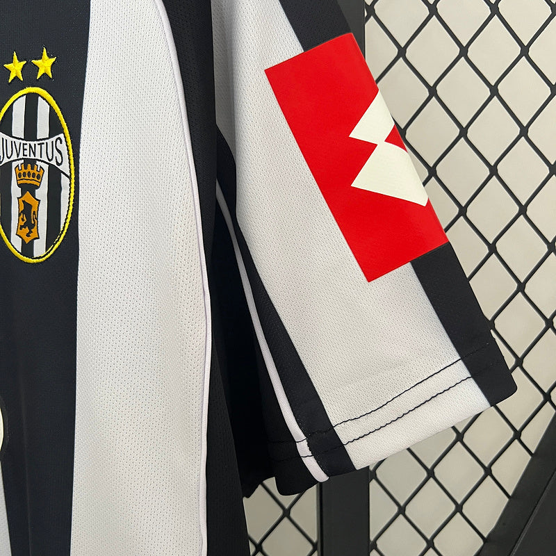 Camisa Retrô Juventus 2002/03 Home