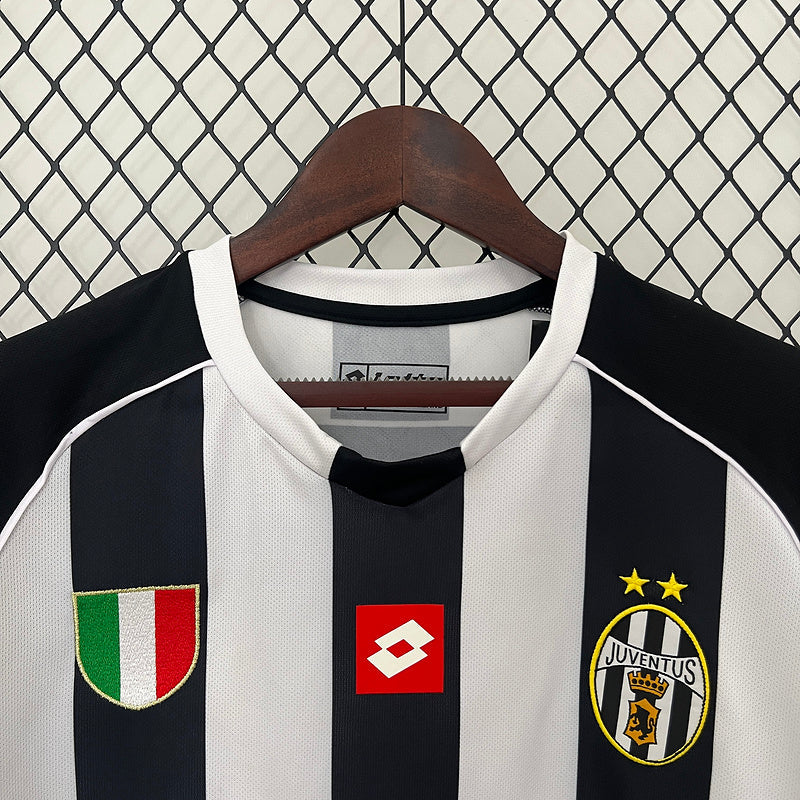 Camisa Retrô Juventus 2002/03 Home